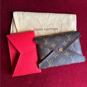 💯Authentic Louis Vuitton Monogram MEDIUM Envelope Pouch 🥀🥀FIRM PRICE🥀🥀